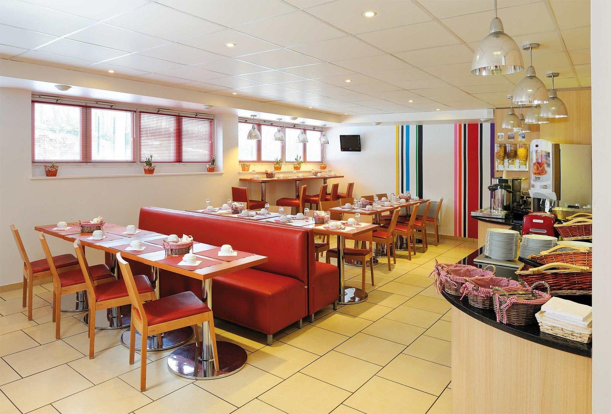 Residhome Paris Saclay " Bures Sur Yvette " Restaurang bild